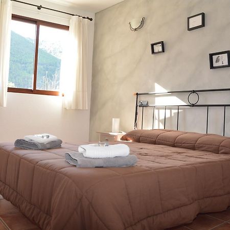 Hotel Restaurante Vinas Viejas Fuentes de Ayódar Екстериор снимка