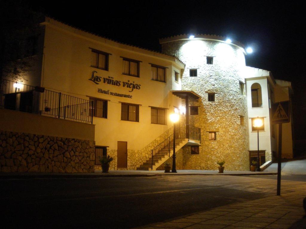 Hotel Restaurante Vinas Viejas Fuentes de Ayódar Екстериор снимка
