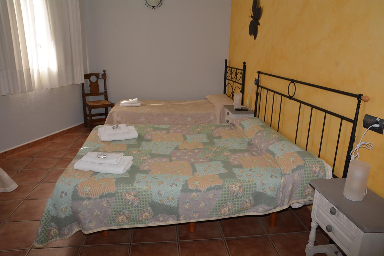 Hotel Restaurante Vinas Viejas Fuentes de Ayódar Екстериор снимка