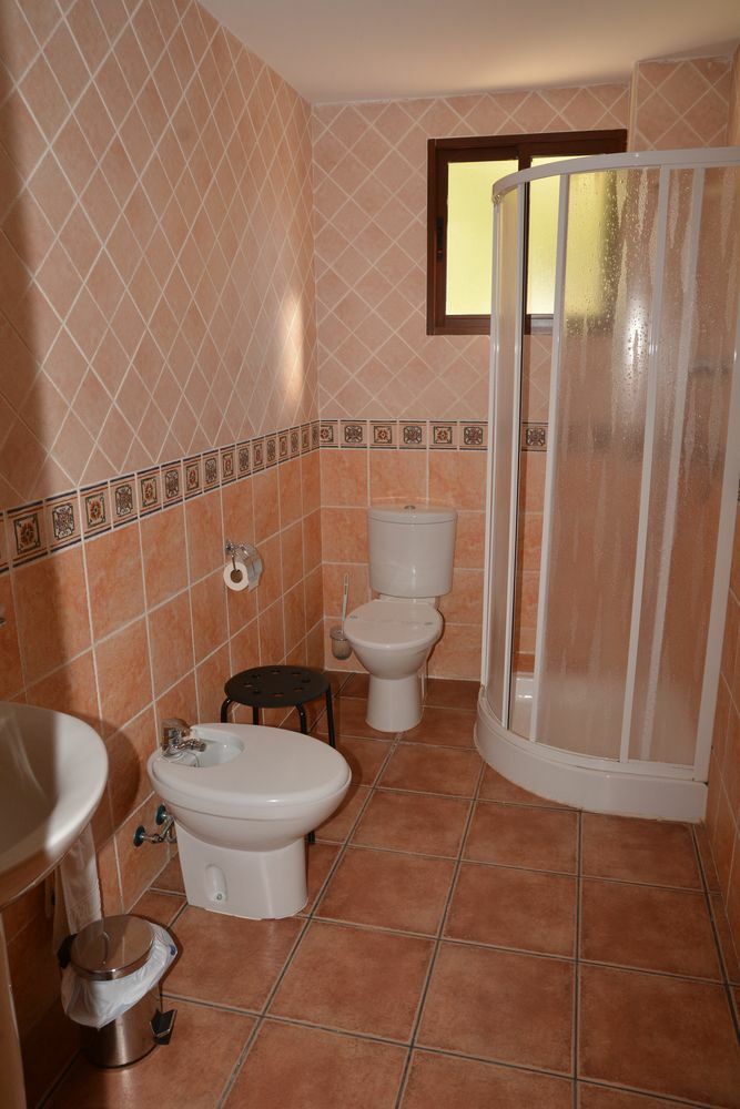Hotel Restaurante Vinas Viejas Fuentes de Ayódar Екстериор снимка